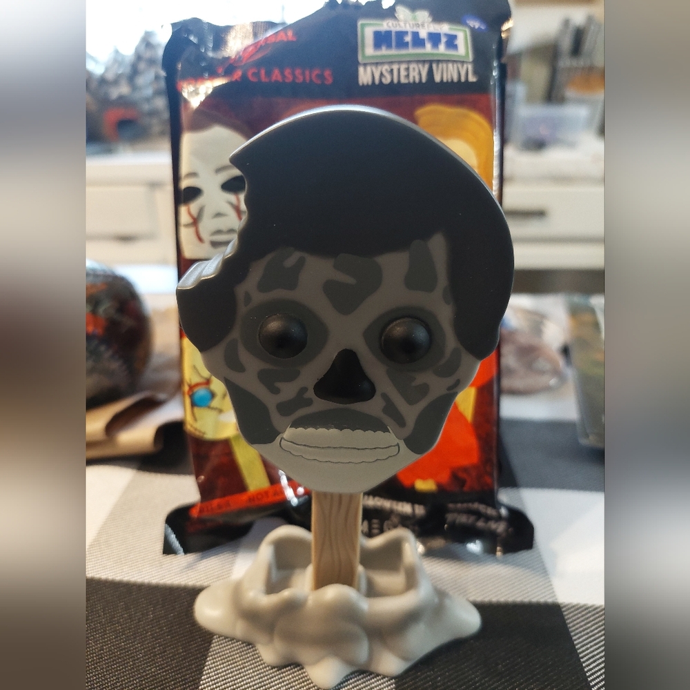 Mystery Vinyl Ice cream bar chase